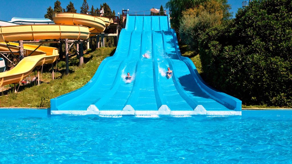 Etnaland uno dei più grandi parchi divertimenti acquatici del sud Italia