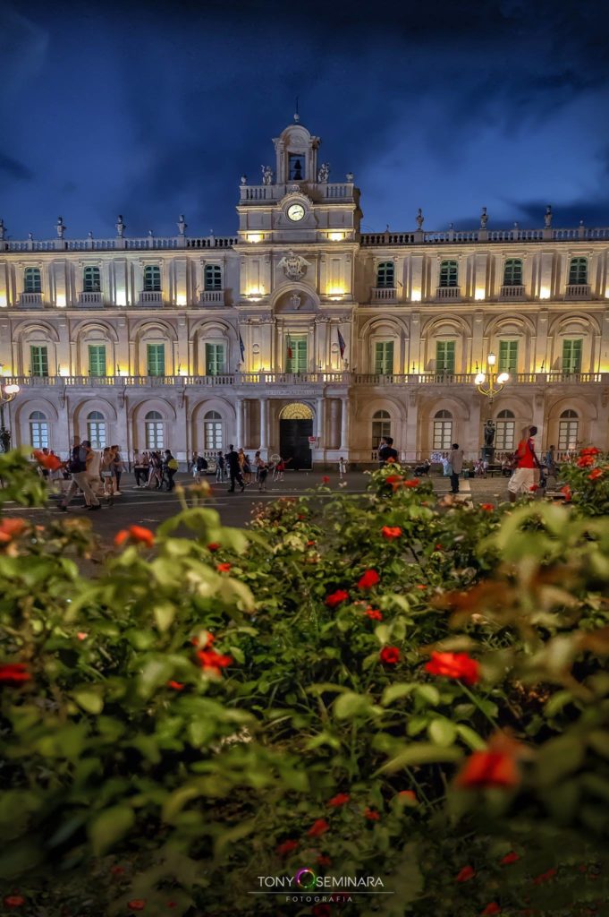 La Splendida Piazza Università di Catania