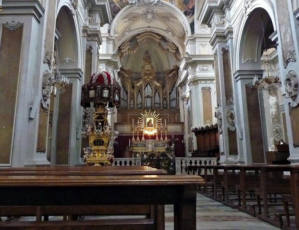 altare Basilica Maria Santissima dell'Elemosina