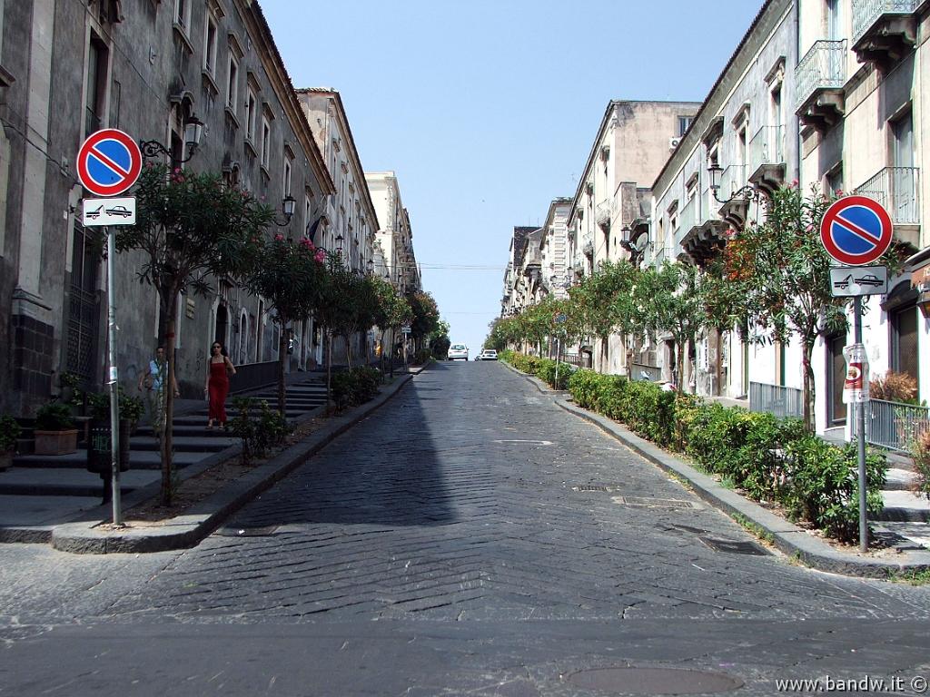 Via di Sangiuliano a Catania