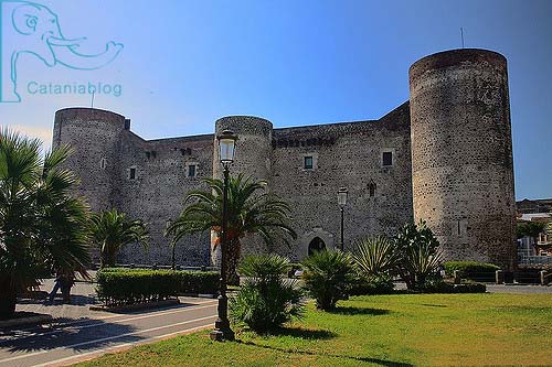 Castello Ursino Piazza Federico di Svevia