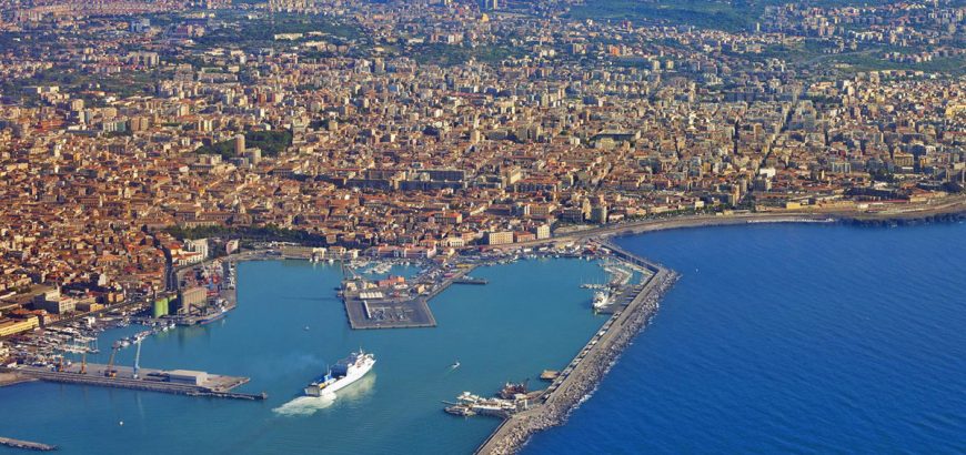 Lo splendido Porto di Catania Collocazione e struttura