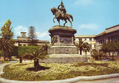 La storica Piazza Roma di Catania