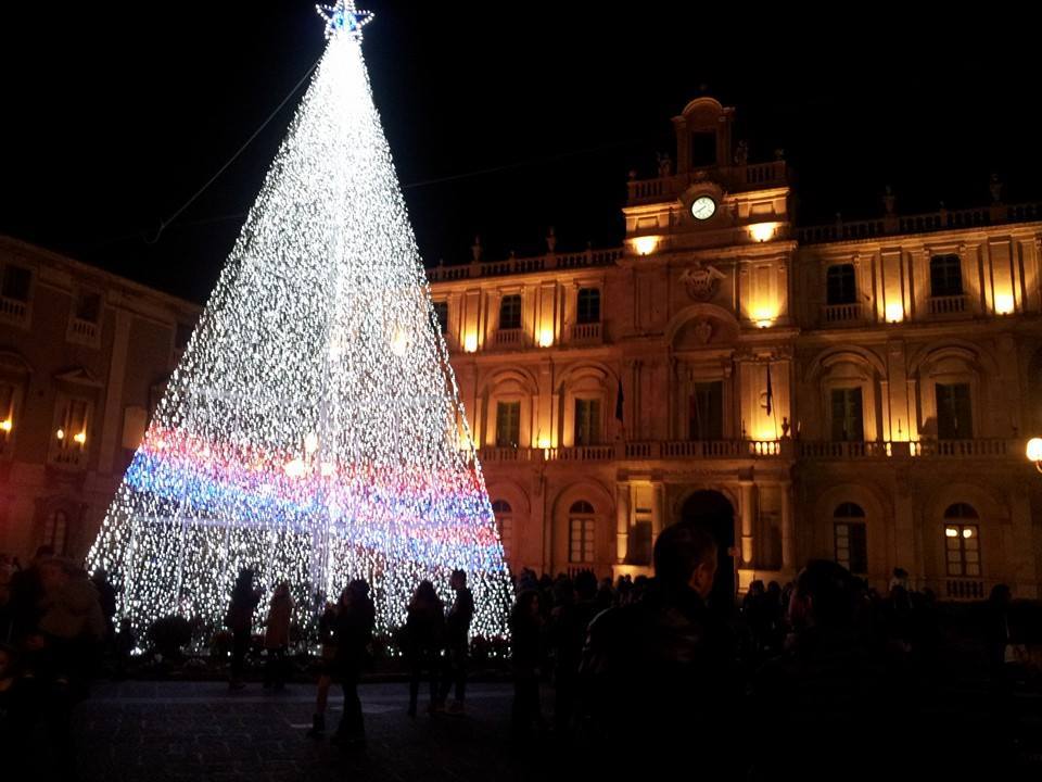 Catania sperimenta mobilità estesa per Natale
