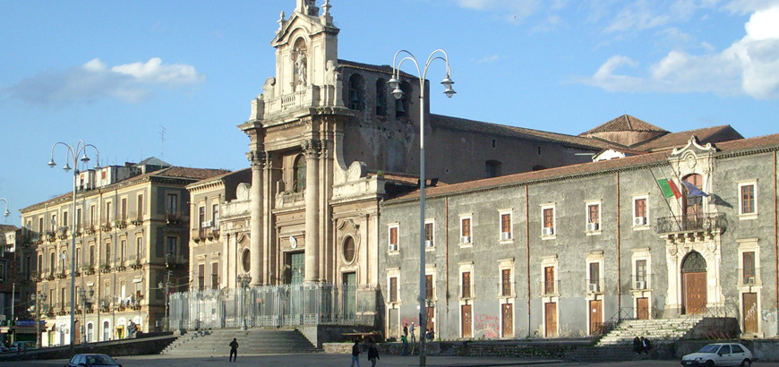 La storica piazza Carlo Alberto di Catania