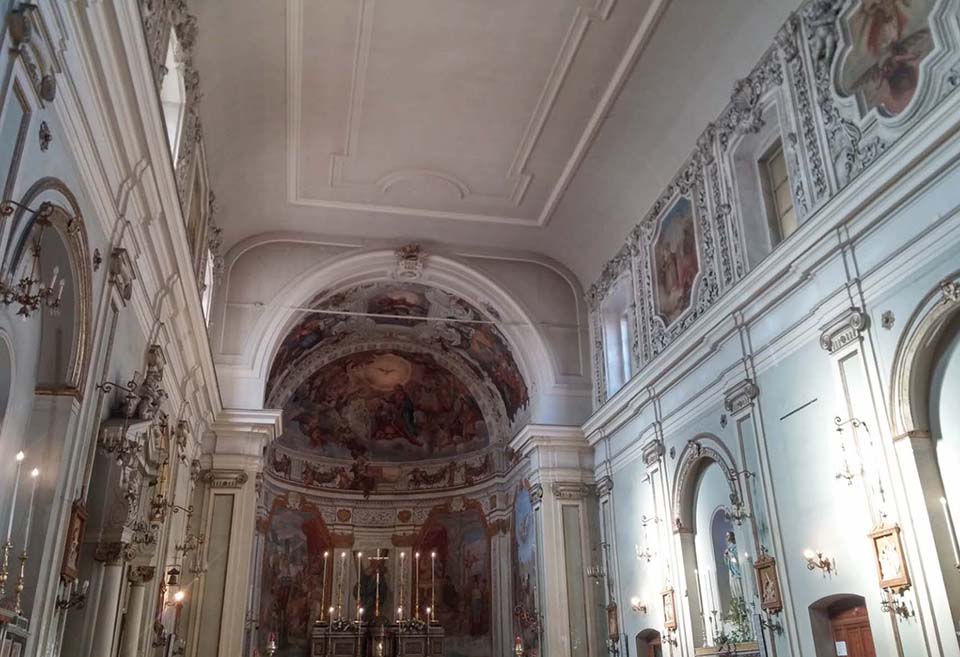 interno Chiesa di SantAgata al Borgo