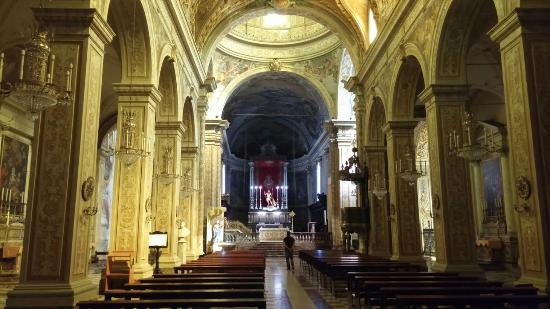 interno del duomo di acireale