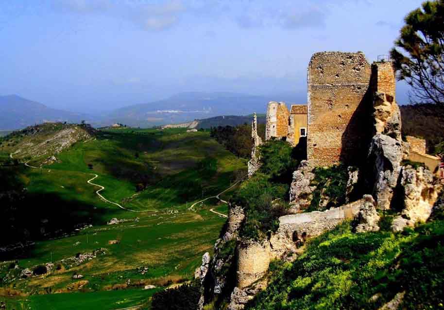 La Sicilia in autunno: 10 ragioni per preparare una vacanza