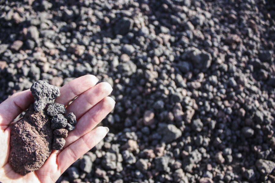 Eruzione Etna: come conferire la cenere vulcanica