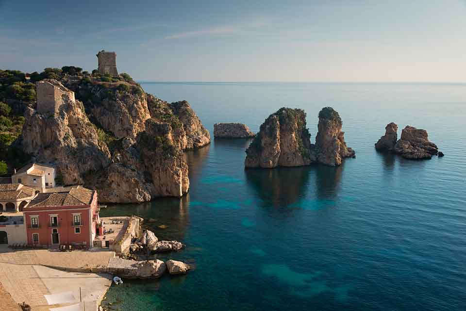 Viaggi faraglioni rocks and tonnara in scopello on sicily